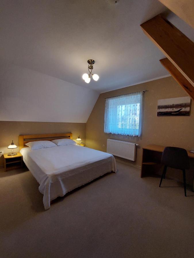 Hotel Asmonienes Sveciu Namai "Senoji Mokyklele" Smalininkai Zewnętrze zdjęcie
