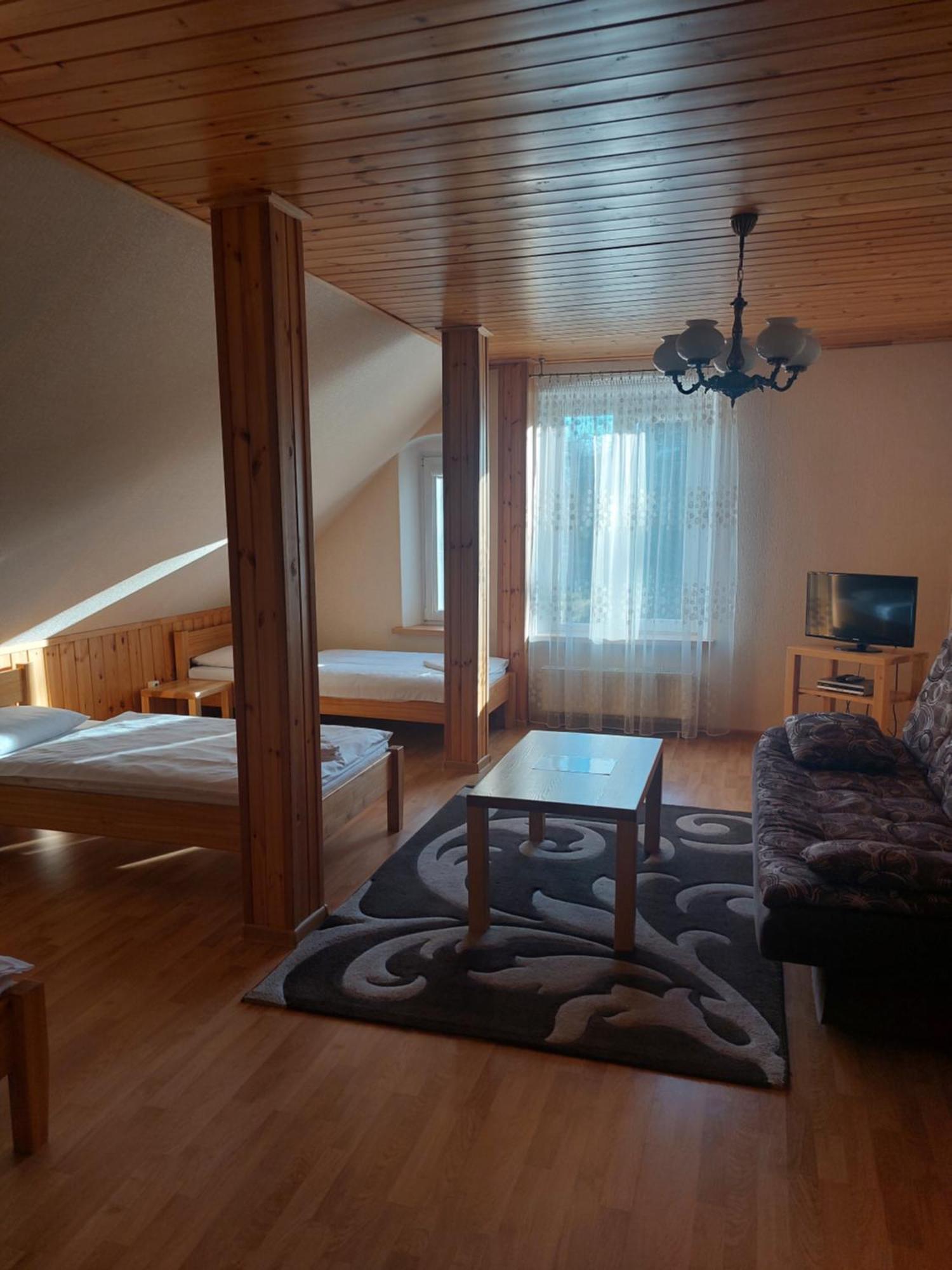Hotel Asmonienes Sveciu Namai "Senoji Mokyklele" Smalininkai Zewnętrze zdjęcie